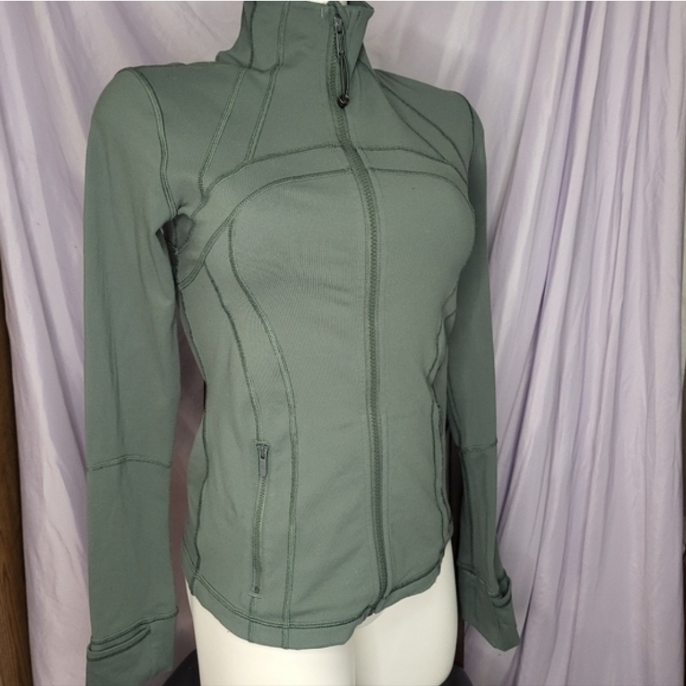 Lululemon Athletica Sage Green Zip-Up
